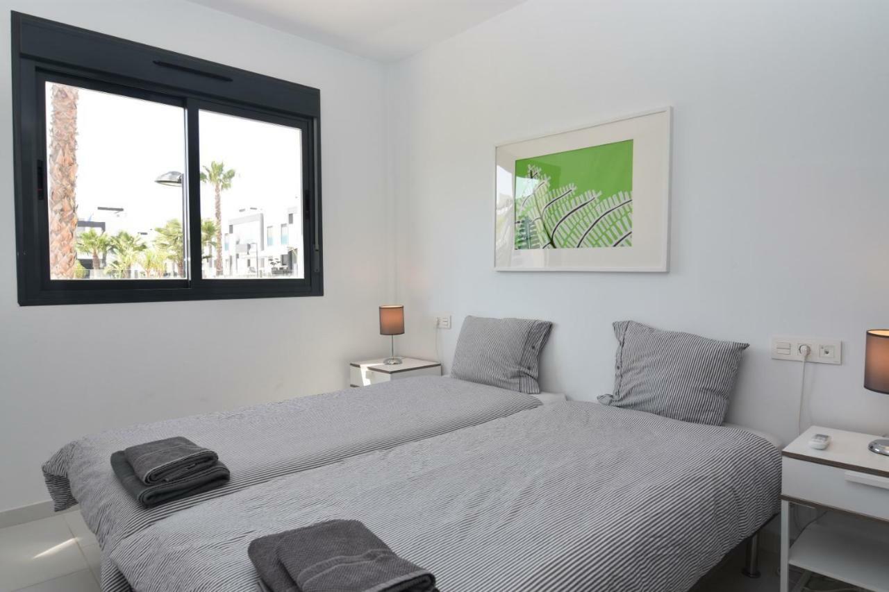 Oasis Beach VI South Facing Pool View La Zenia Dehesa de Campoamor  Dış mekan fotoğraf